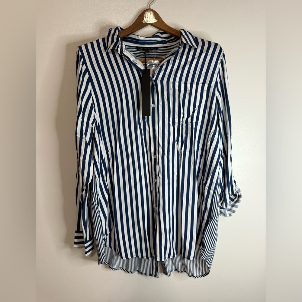 Jane & Delancey NWT Striped Blue and White Women's Top in size large